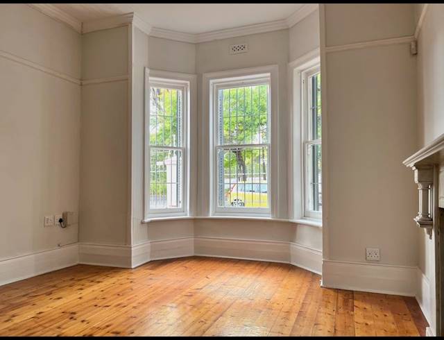 BUSINESS PROPERTY TO RENT IN RONDEBOSCH